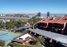Casa em Condomínio à venda com 384m², 3 dormitórios, 1 suíte, 4 vagas, no bairro Cristal em PORTO ALEGRE