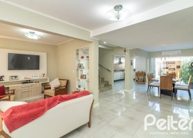 Casa em Condomínio à venda com 159m², 3 dormitórios, 1 suíte, 2 vagas, no bairro Tristeza em Porto Alegre