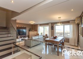 Casa em Condomínio à venda com 186m², 3 dormitórios, 1 suíte, 2 vagas, no bairro Sétimo Céu em Porto Alegre