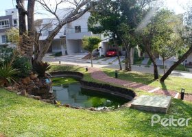 Terreno à venda, no bairro Vila Nova em Porto Alegre