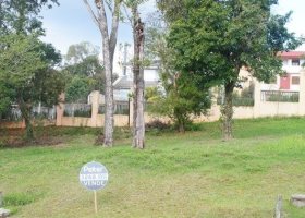 Terreno à venda, no bairro Vila Nova em Porto Alegre