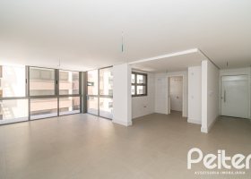 Apartamento à venda com 120m², 3 dormitórios, 1 suíte, 2 vagas, no bairro Tristeza em PORTO ALEGRE