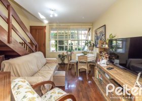 Casa em Condomínio à venda com 81m², 2 dormitórios, 1 vaga, no bairro Tristeza em Porto Alegre