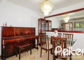 Casa à venda com 173m², 3 dormitórios, 3 suítes, 2 vagas, no bairro Vila Assunção em Porto Alegre