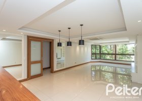 Apartamento à venda com 154m², 3 dormitórios, 1 suíte, 4 vagas, no bairro Tristeza em PORTO ALEGRE