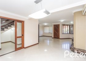 Casa em Condomínio à venda com 286m², 3 dormitórios, 1 suíte, 2 vagas, no bairro Cristal em PORTO ALEGRE