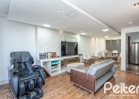 Casa em Condomínio à venda com 182m², 3 dormitórios, 1 suíte, 2 vagas, no bairro Cristal em Porto Alegre