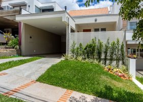 Casa em Condomínio à venda com 190m², 3 dormitórios, 1 suíte, 2 vagas, no bairro Vila Nova em PORTO ALEGRE