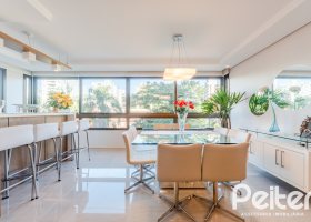 Apartamento à venda com 143m², 3 dormitórios, 1 suíte, 4 vagas, no bairro Tristeza em PORTO ALEGRE