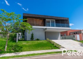 Casa em Condomínio à venda com 292m², 4 dormitórios, 4 suítes, 4 vagas, no bairro Alphaville em PORTO ALEGRE