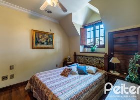 Casa em Condomínio à venda com 459m², 4 dormitórios, 4 suítes, 3 vagas, no bairro Cavalhada em PORTO ALEGRE