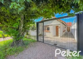 Casa à venda com 89m², 2 dormitórios, 1 vaga, no bairro Ipanema em Porto Alegre