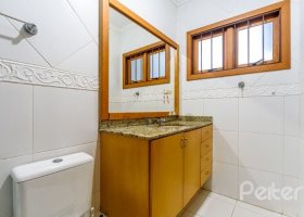 Casa em Condomínio à venda com 170m², 3 dormitórios, 1 suíte, 2 vagas, no bairro Jardim Isabel em Porto Alegre