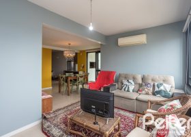 Cobertura à venda com 145m², 3 dormitórios, 1 suíte, 2 vagas, no bairro Tristeza em PORTO ALEGRE