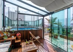 Cobertura à venda com 145m², 3 dormitórios, 1 suíte, 2 vagas, no bairro Tristeza em PORTO ALEGRE