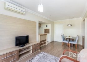 Apartamento à venda com 47m², 1 dormitório, 1 vaga, no bairro Cristal em PORTO ALEGRE