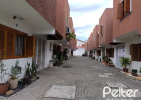 Casa em Condomínio à venda com 117m², 3 dormitórios, 1 suíte, 2 vagas, no bairro Tristeza em Porto Alegre