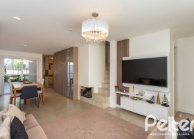 Casa em Condomínio à venda com 162m², 4 dormitórios, 2 suítes, 2 vagas, no bairro Vila Nova em PORTO ALEGRE