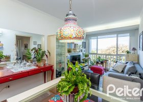 Apartamento à venda com 79m², 3 dormitórios, no bairro Cristal em Porto Alegre