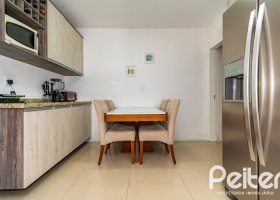 Casa em Condomínio à venda com 147m², 3 dormitórios, 1 vaga, no bairro Cristal em Porto Alegre