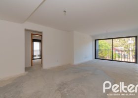 Apartamento à venda com 108m², 3 dormitórios, 1 suíte, 2 vagas, no bairro Tristeza em PORTO ALEGRE