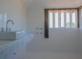 Casa em Condomínio à venda com 830m², 7 dormitórios, 3 suítes, 10 vagas, no bairro Cavalhada em PORTO ALEGRE