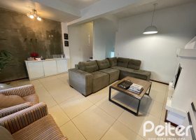 Casa em Condomínio à venda com 209m², 4 dormitórios, 1 suíte, 4 vagas, no bairro Tristeza em Porto Alegre