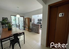 Casa em Condomínio à venda com 209m², 4 dormitórios, 1 suíte, 4 vagas, no bairro Tristeza em Porto Alegre