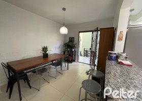 Casa em Condomínio à venda com 209m², 4 dormitórios, 1 suíte, 4 vagas, no bairro Tristeza em Porto Alegre