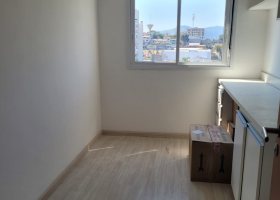 Apartamento à venda com 61m², 2 dormitórios, 1 suíte, 1 vaga, no bairro Tristeza em PORTO ALEGRE