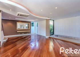 Casa em Condomínio à venda com 545m², 3 dormitórios, 3 suítes, 6 vagas, no bairro Cavalhada em PORTO ALEGRE