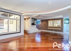 Casa em Condomínio à venda com 545m², 3 dormitórios, 3 suítes, 6 vagas, no bairro Cavalhada em PORTO ALEGRE