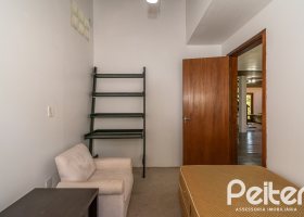 Casa em Condomínio à venda com 350m², 4 dormitórios, 1 suíte, 4 vagas, no bairro Cavalhada em PORTO ALEGRE