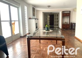 Casa à venda com 361m², 3 dormitórios, 4 vagas, no bairro Cidade Baixa em Porto Alegre