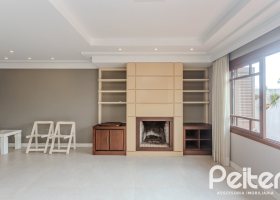 Casa em Condomínio à venda com 249m², 3 dormitórios, 1 suíte, 3 vagas, no bairro Vila Assunção em Porto Alegre