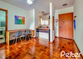 Apartamento à venda com 47m², 1 dormitório, 1 vaga, no bairro Tristeza em Porto Alegre