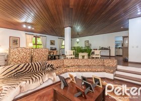 Casa em Condomínio à venda com 701m², 6 dormitórios, 2 suítes, 10 vagas, no bairro Cavalhada em PORTO ALEGRE