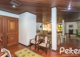 Casa em Condomínio à venda com 701m², 6 dormitórios, 2 suítes, 10 vagas, no bairro Cavalhada em PORTO ALEGRE