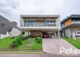 Casa em Condomínio à venda com 295m², 3 dormitórios, 3 suítes, 4 vagas, no bairro Alphaville em PORTO ALEGRE
