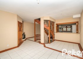 Casa em Condomínio à venda com 279m², 3 dormitórios, 1 suíte, 4 vagas, no bairro Jardim Isabel em Porto Alegre