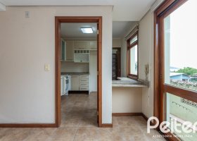 Casa em Condomínio à venda com 270m², 3 dormitórios, 1 suíte, 3 vagas, no bairro Jardim Isabel em PORTO ALEGRE