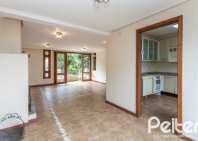 Casa em Condomínio à venda com 270m², 3 dormitórios, 1 suíte, 3 vagas, no bairro Jardim Isabel em PORTO ALEGRE