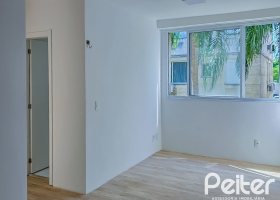 Apartamento à venda com 45m², 2 dormitórios, 1 vaga, no bairro Ipanema em PORTO ALEGRE