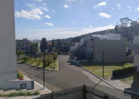 Terreno em condomínio à venda, no bairro Vila Nova em Porto Alegre