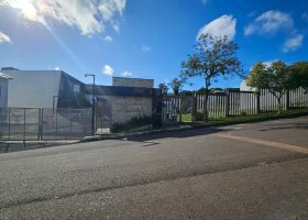 Terreno em condomínio à venda, no bairro Vila Nova em Porto Alegre