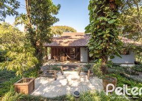 Casa em Condomínio à venda com 282m², 3 dormitórios, 1 suíte, 3 vagas, no bairro Cavalhada em PORTO ALEGRE