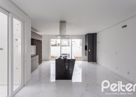 Casa em Condomínio à venda com 154m², 3 dormitórios, 3 suítes, 2 vagas, no bairro Hípica em PORTO ALEGRE