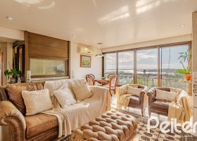 Apartamento à venda com 94m², 3 dormitórios, 1 suíte, 2 vagas, no bairro Tristeza em PORTO ALEGRE