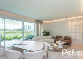Apartamento à venda com 127m², 3 dormitórios, 3 suítes, 2 vagas, no bairro Golden Lake em Porto Alegre