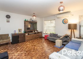 Casa em Condomínio à venda com 133m², 3 dormitórios, 1 suíte, 2 vagas, no bairro Tristeza em Porto Alegre